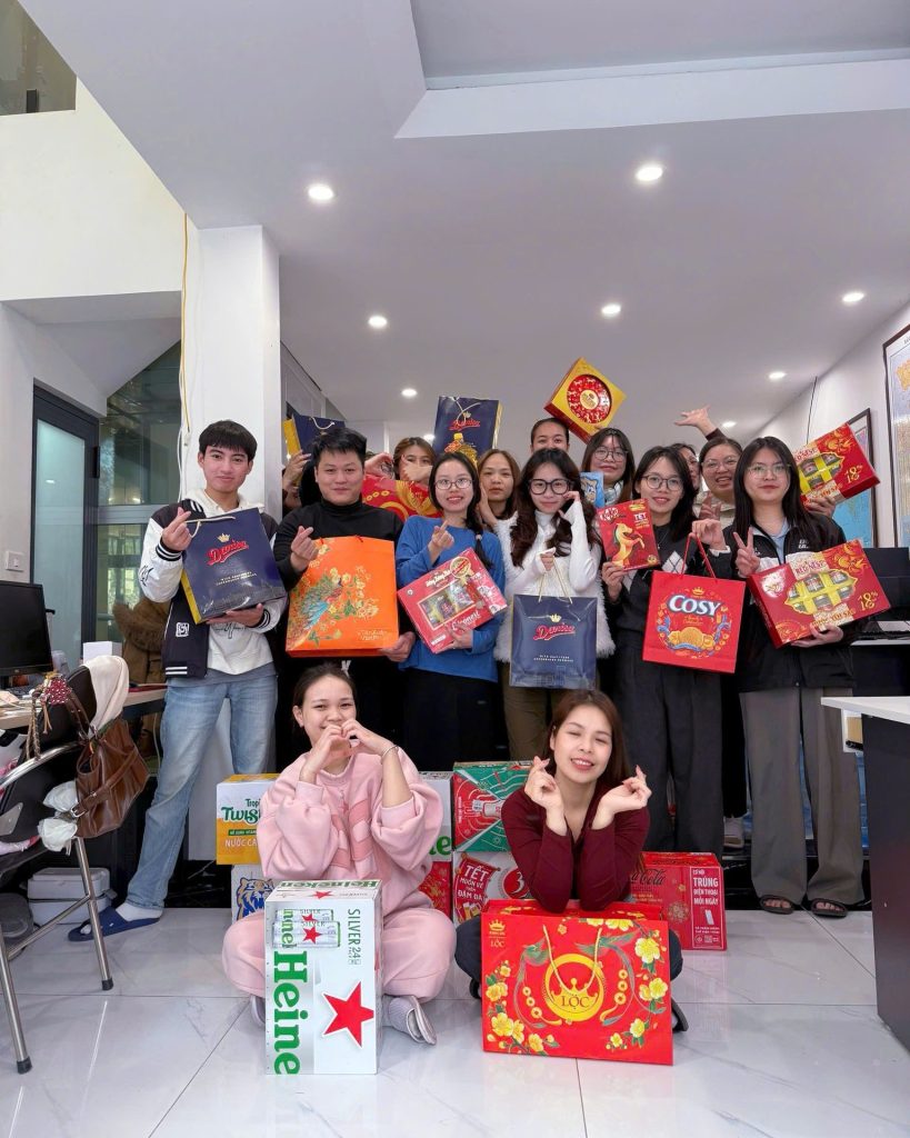 Ý nghĩa của hoạt động tặng quà Tết cho nhân viên Logistics Lý Tưởng Việt Nam